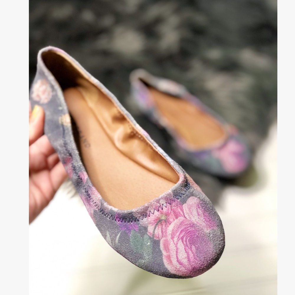 LUCKY BRAND Gray Pink Distressed Floral Flats Sz 9